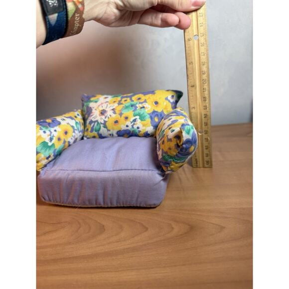 Vintage 1994 Toymax stuffed Barbie sized Cushion Chair - Picture 7 of 8